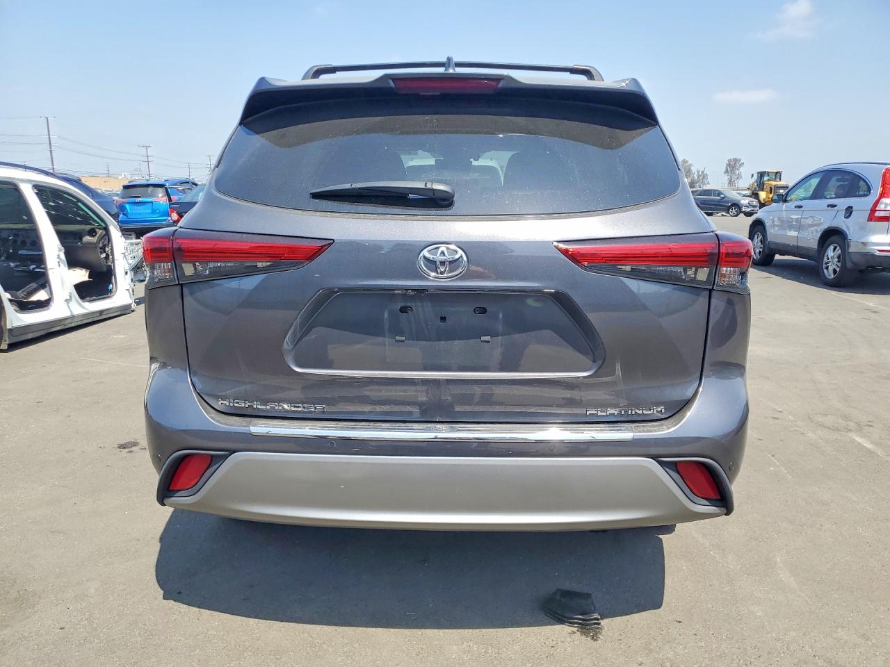 2021 TOYOTA HIGHLANDER PLATINUM photo 11