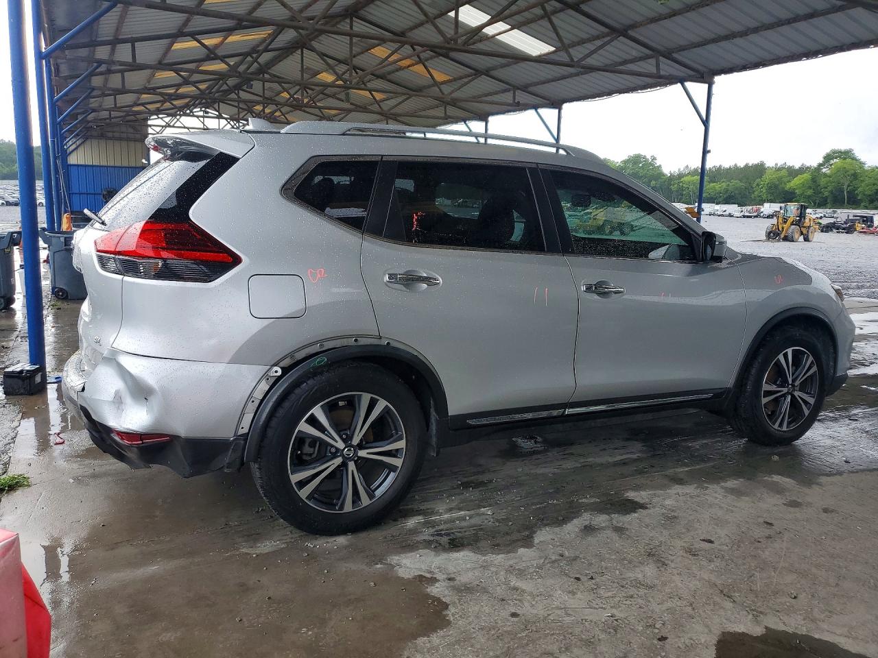 2017 NISSAN ROGUE SL photo 5
