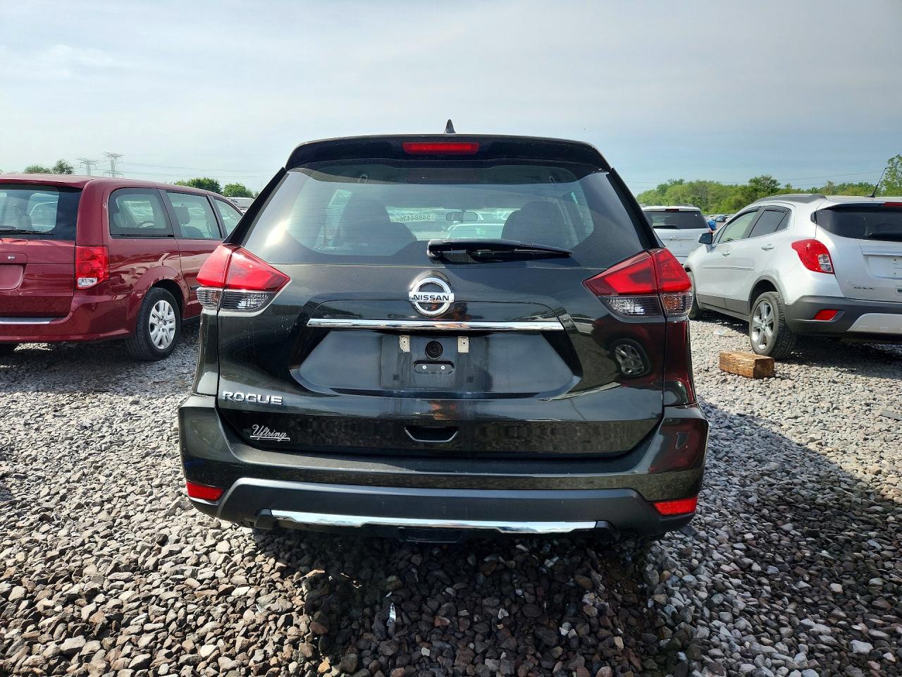 2017 NISSAN ROGUE S photo 16