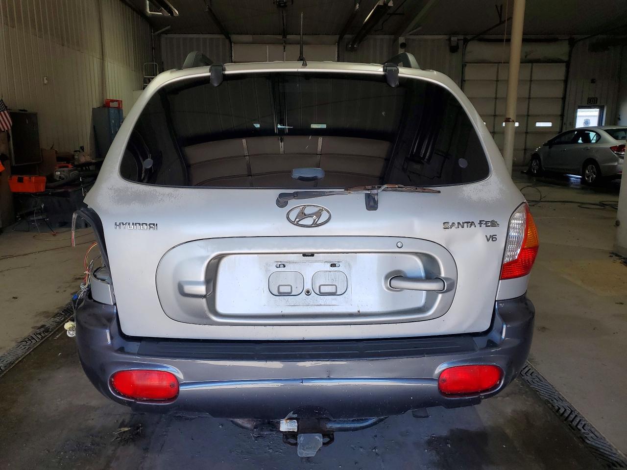 2004 HYUNDAI SANTA FE GLS photo 16