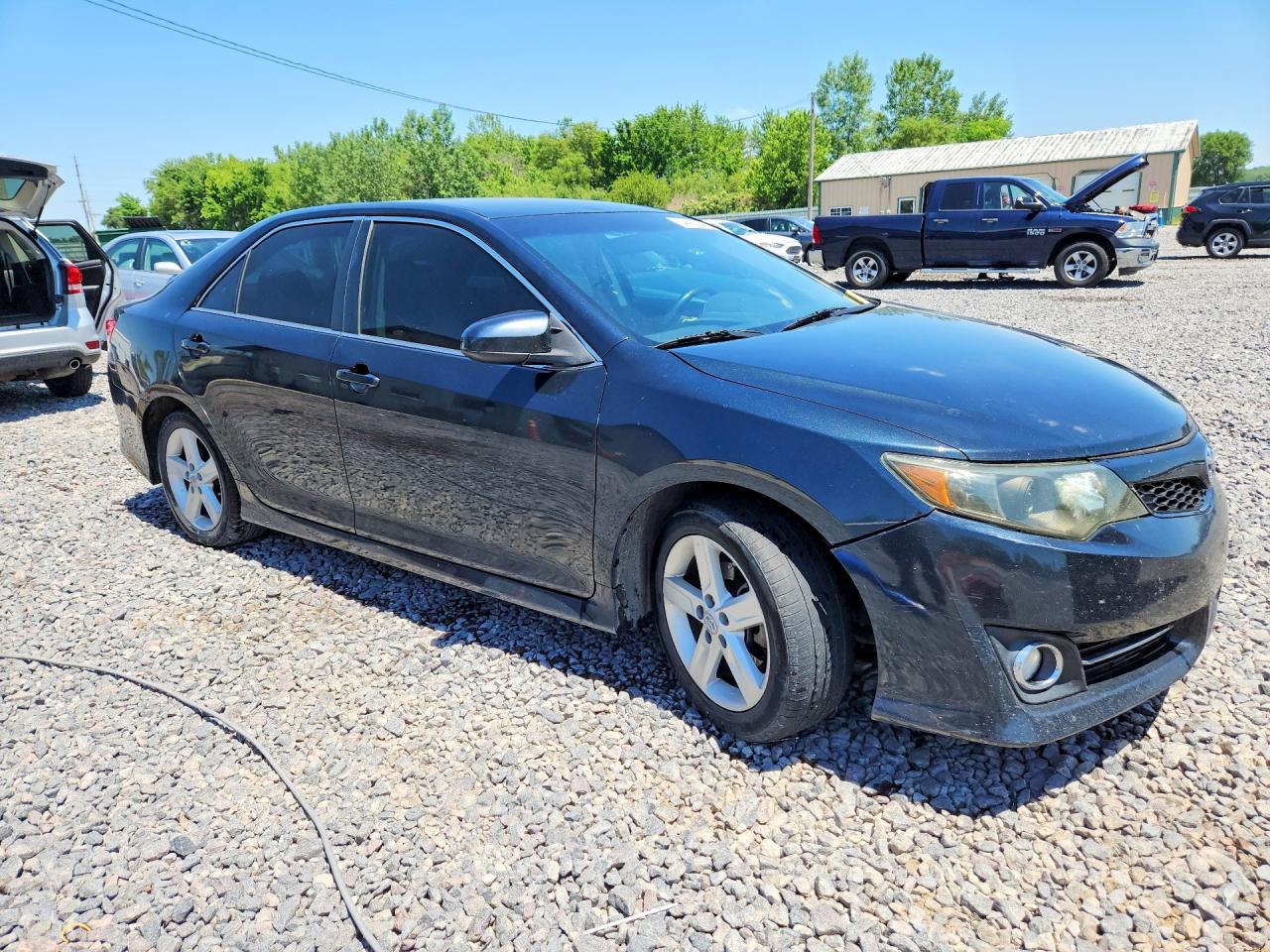 2012 TOYOTA CAMRY SE photo 7