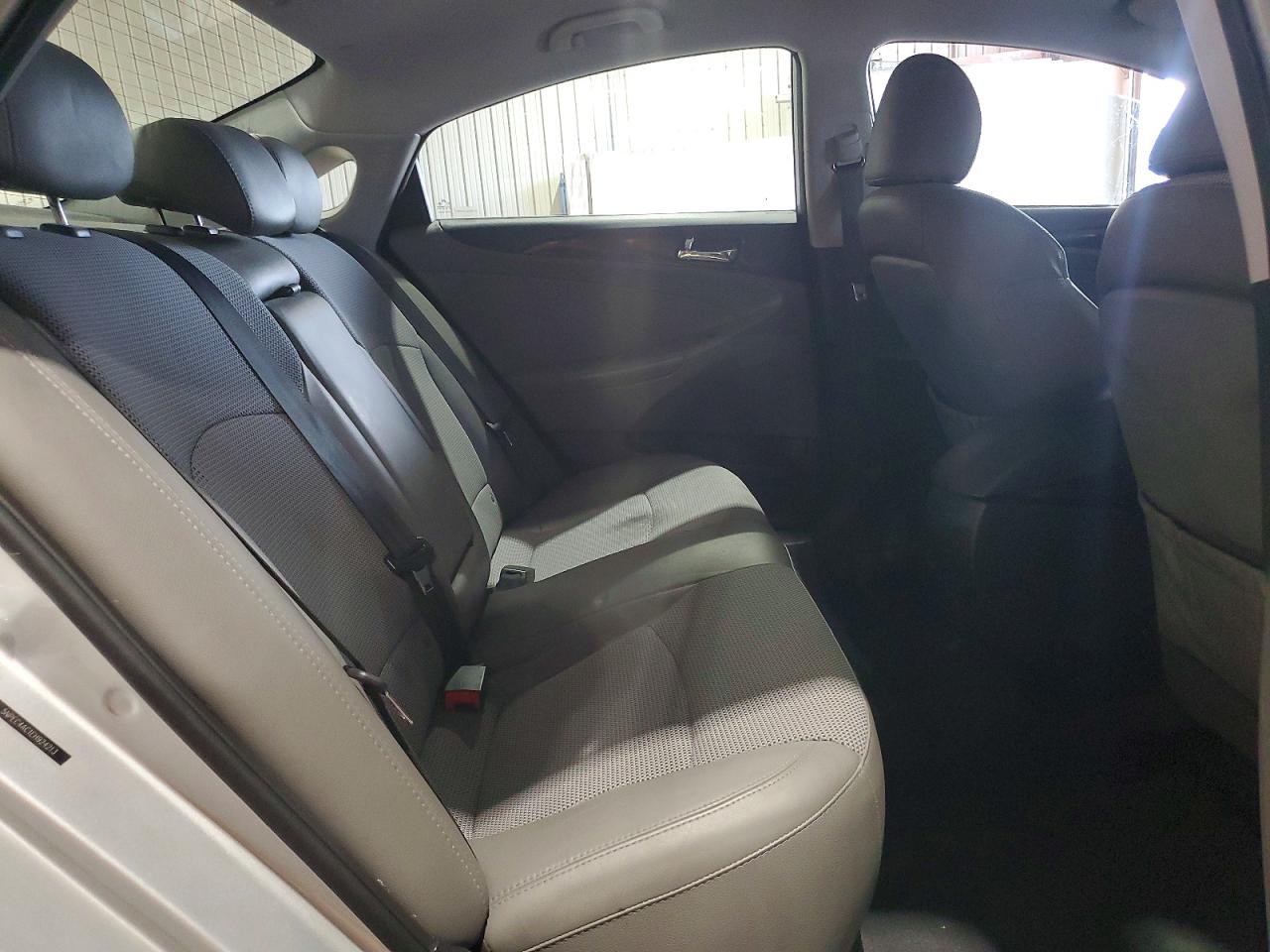 2014 HYUNDAI SONATA SE photo 10