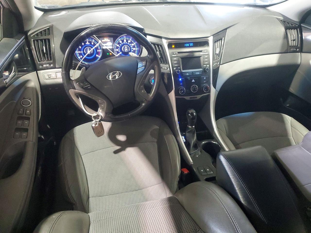 2014 HYUNDAI SONATA SE photo 8