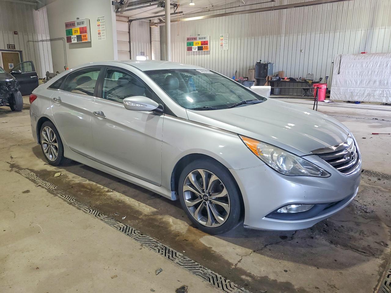 2014 HYUNDAI SONATA SE photo 4