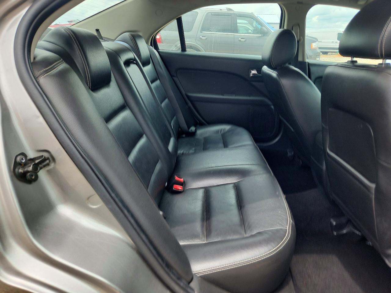 2008 FORD FUSION SE photo 19