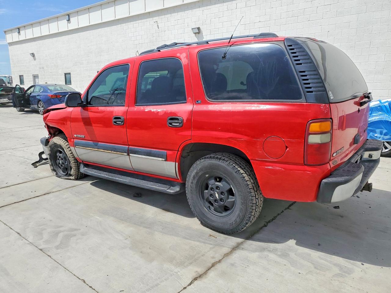 2001 CHEVROLET TAHOE K1500 photo 2