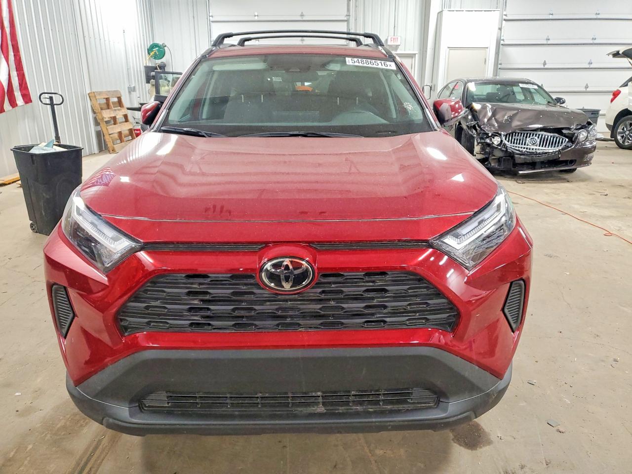 2025 TOYOTA RAV4 XLE photo 5