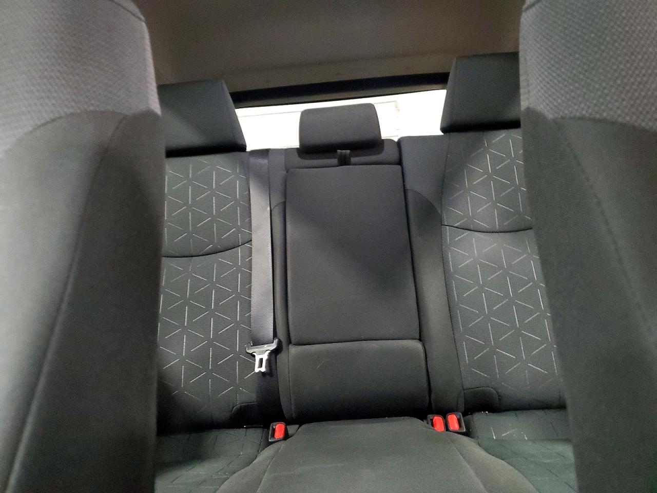 2025 TOYOTA RAV4 XLE photo 10
