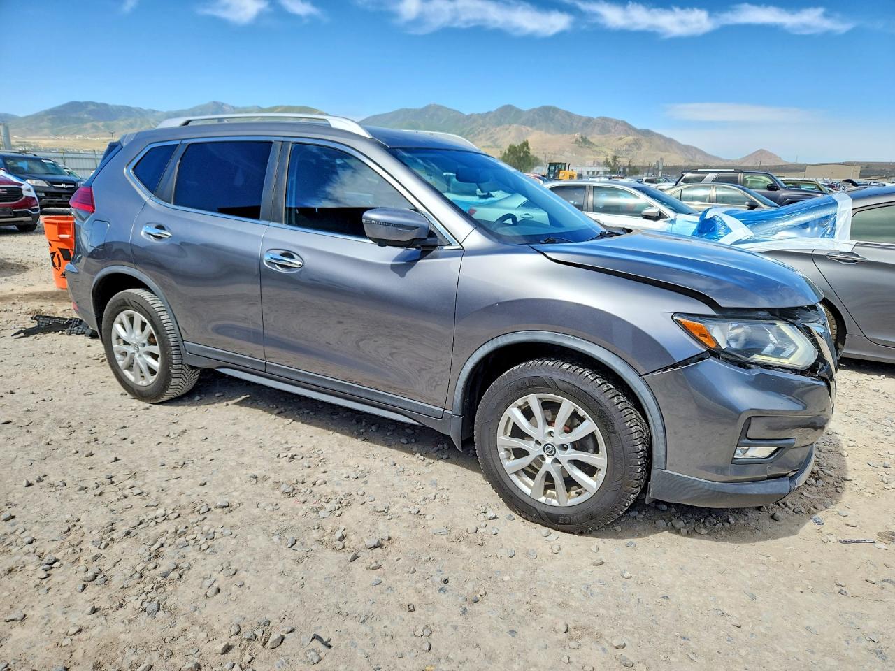2017 NISSAN ROGUE SV photo 7