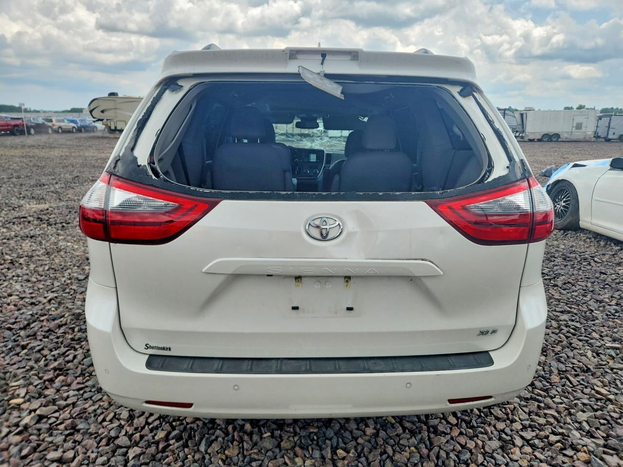 2020 TOYOTA SIENNA XLE 8-PASSENGER photo 16