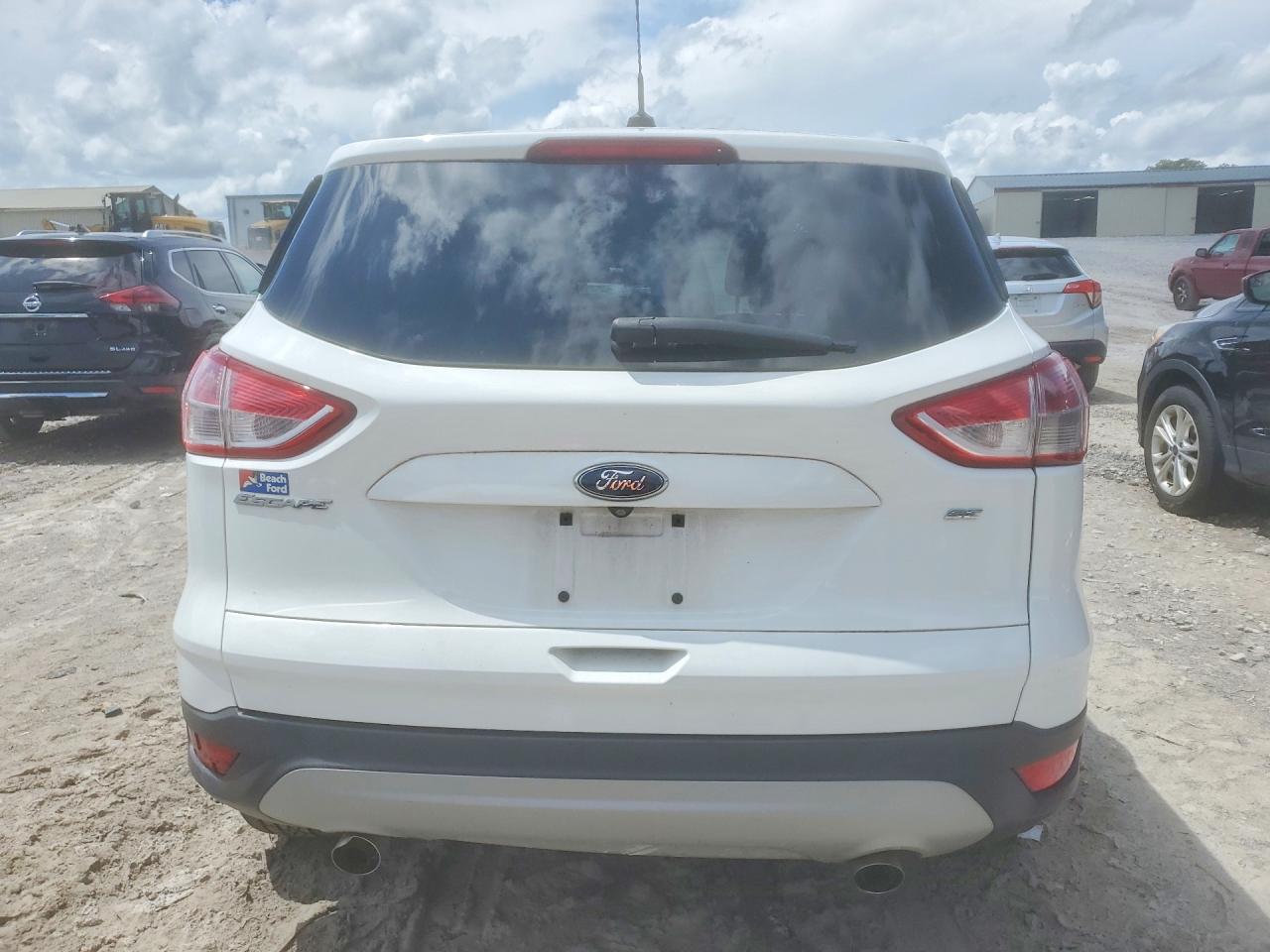 2016 FORD ESCAPE SE photo 11