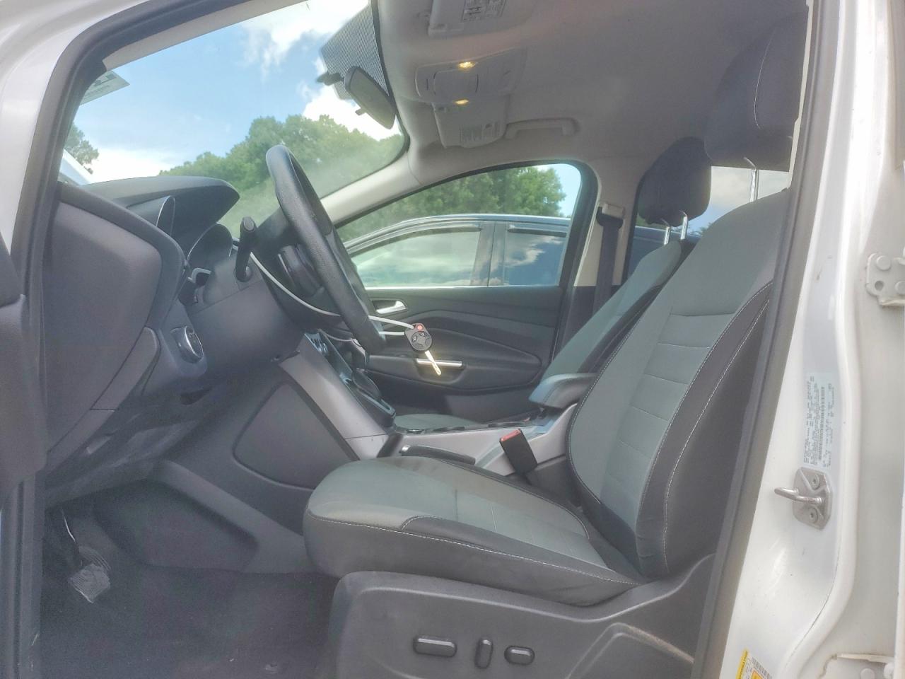 2016 FORD ESCAPE SE photo 13