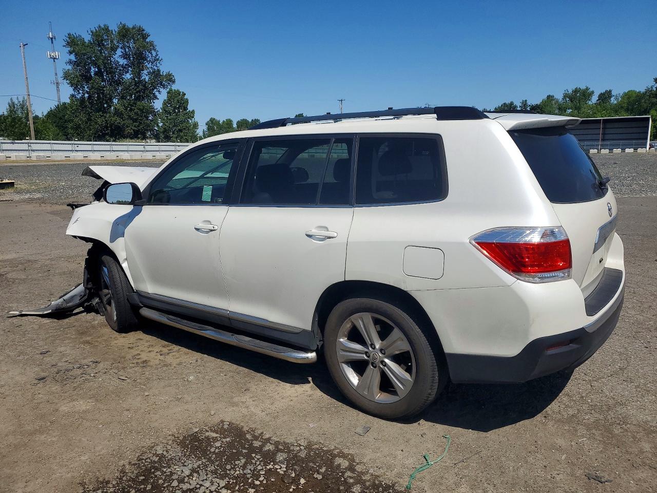 2013 TOYOTA HIGHLANDER SE photo 3