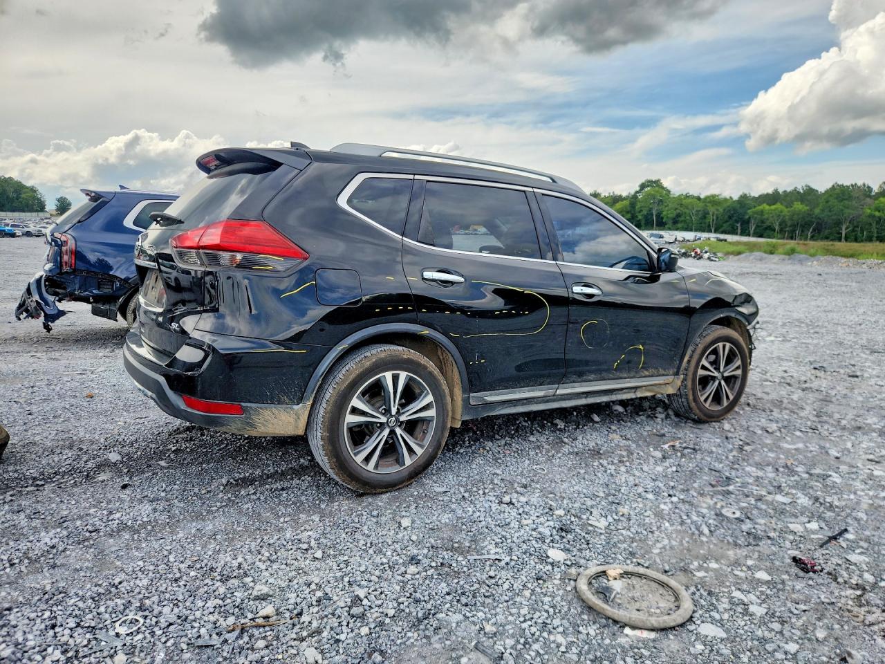 2017 NISSAN ROGUE SL photo 5