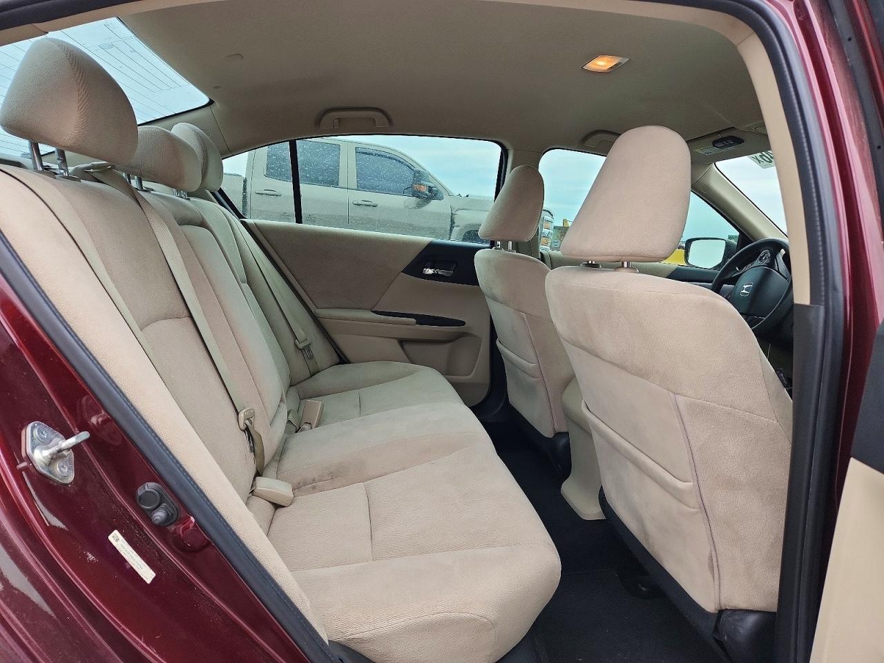 2013 HONDA ACCORD LX photo 28