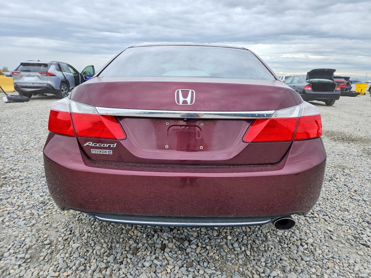 2013 HONDA ACCORD LX photo 16