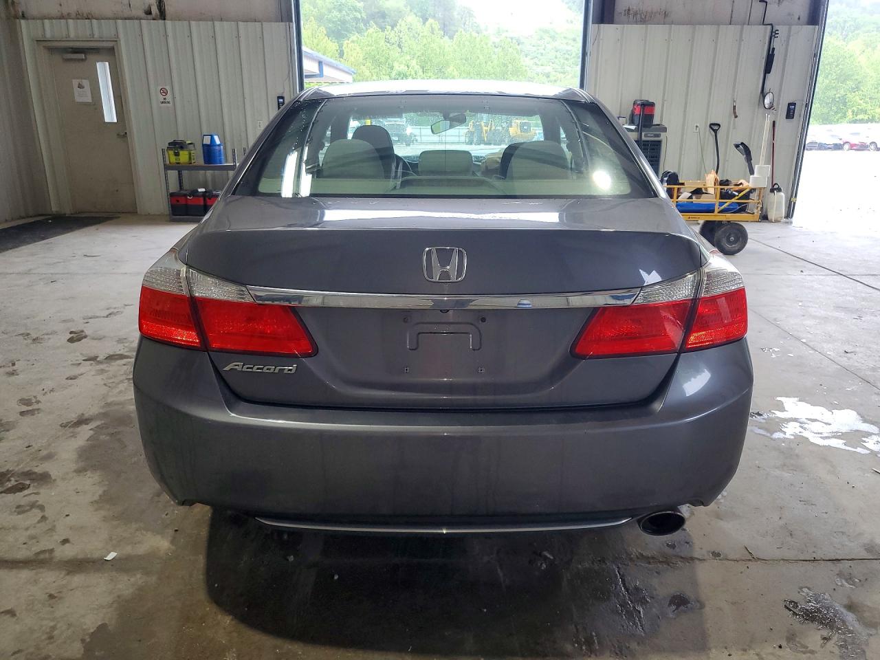 2013 HONDA ACCORD LX photo 11