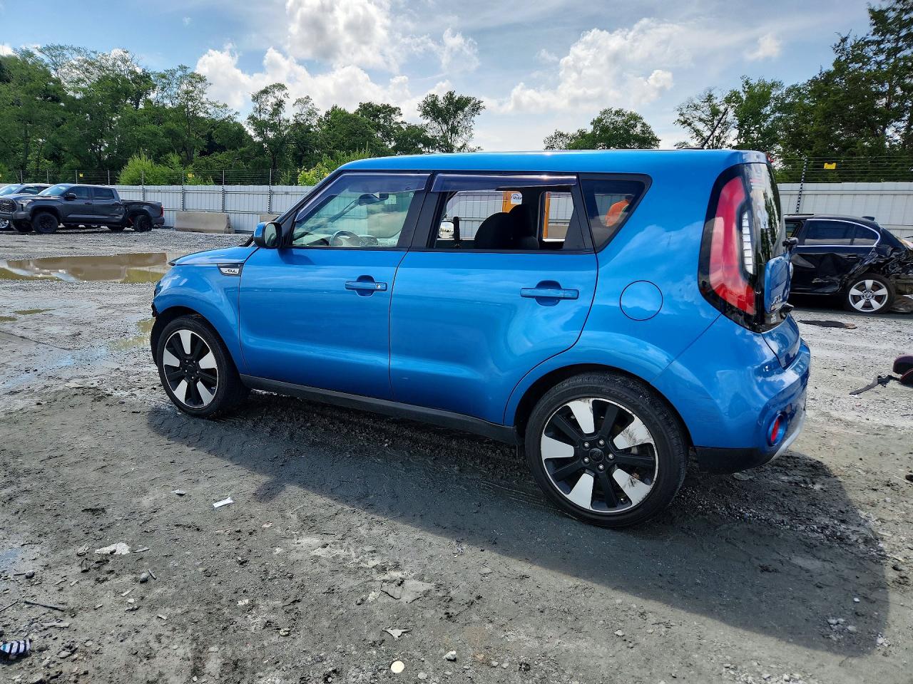 2018 KIA SOUL + photo 2
