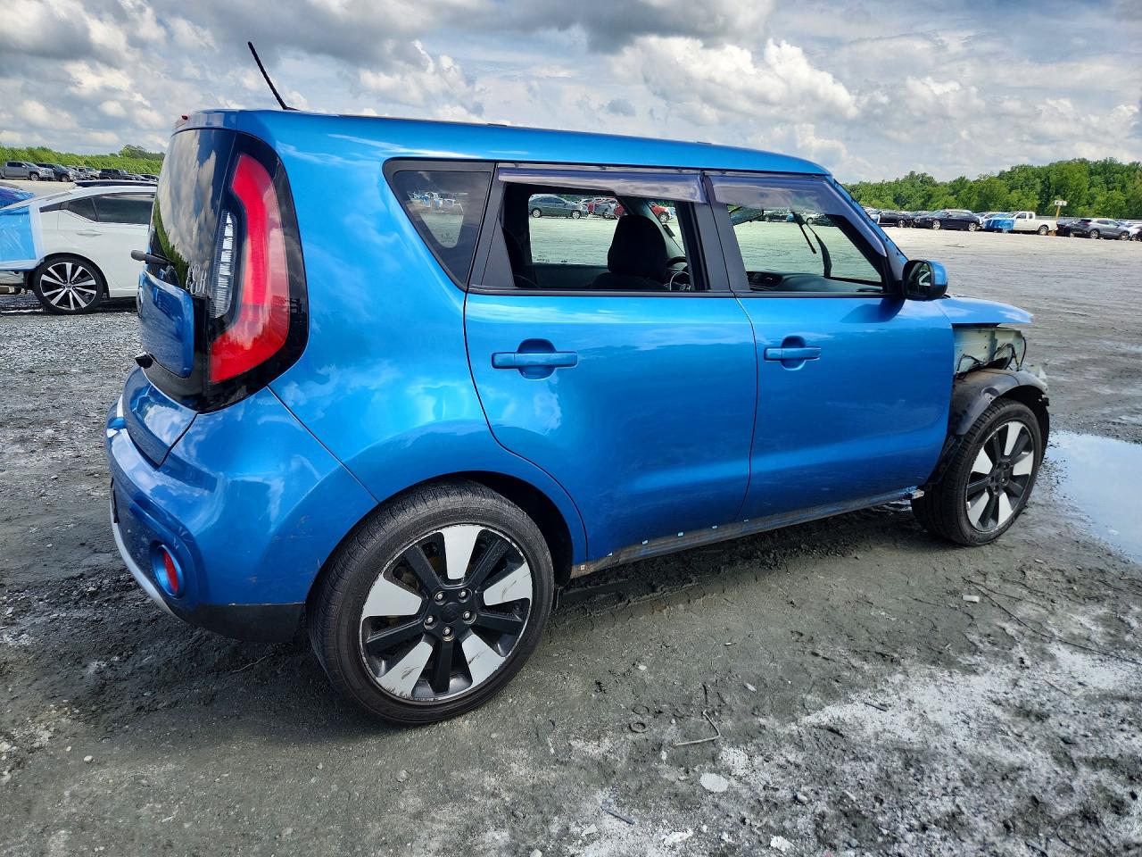 2018 KIA SOUL + photo 3