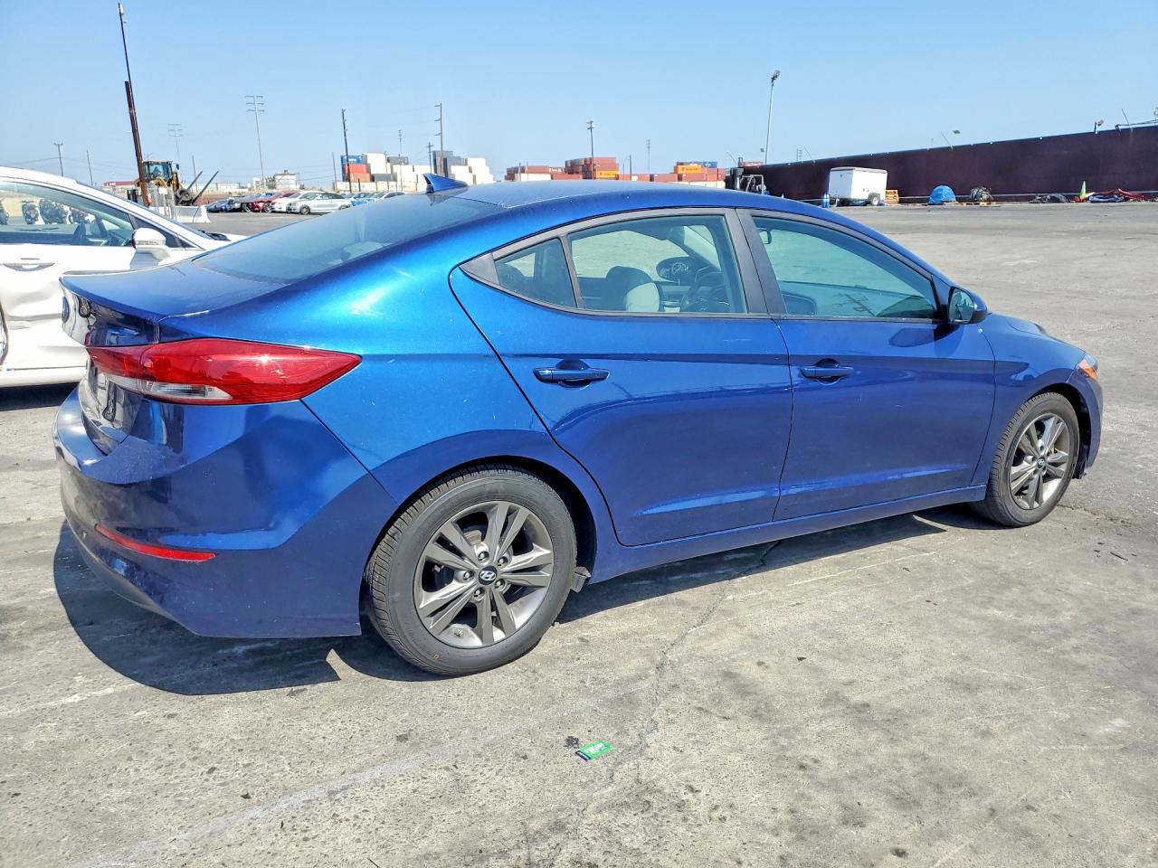 2017 HYUNDAI ELANTRA SE photo 5