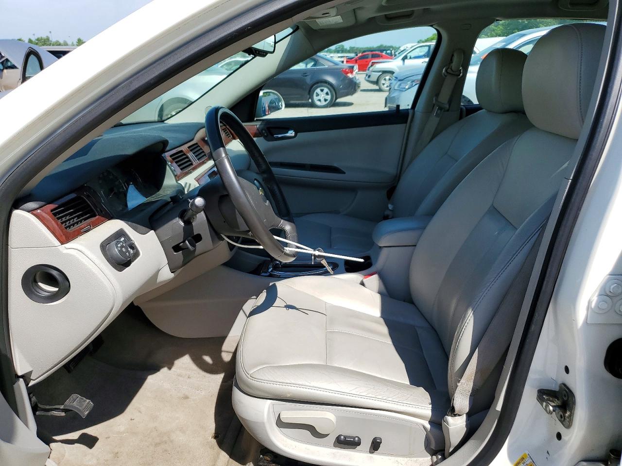 2009 CHEVROLET IMPALA LTZ photo 13