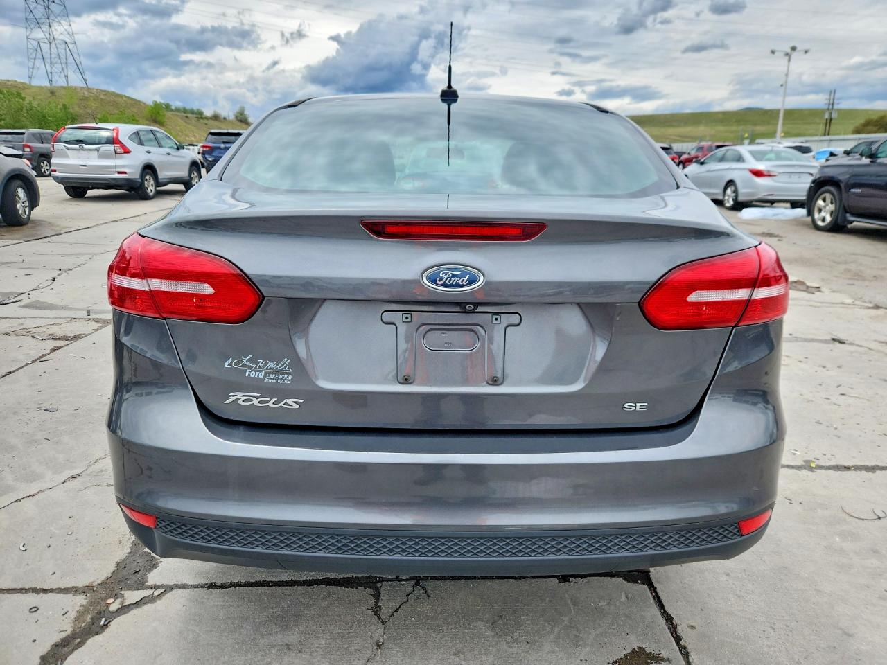 2017 FORD FOCUS SE photo 11