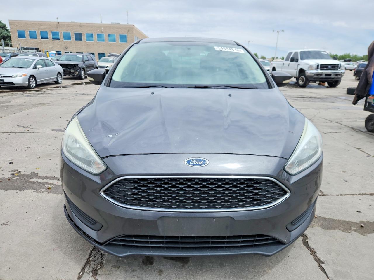 2017 FORD FOCUS SE photo 9