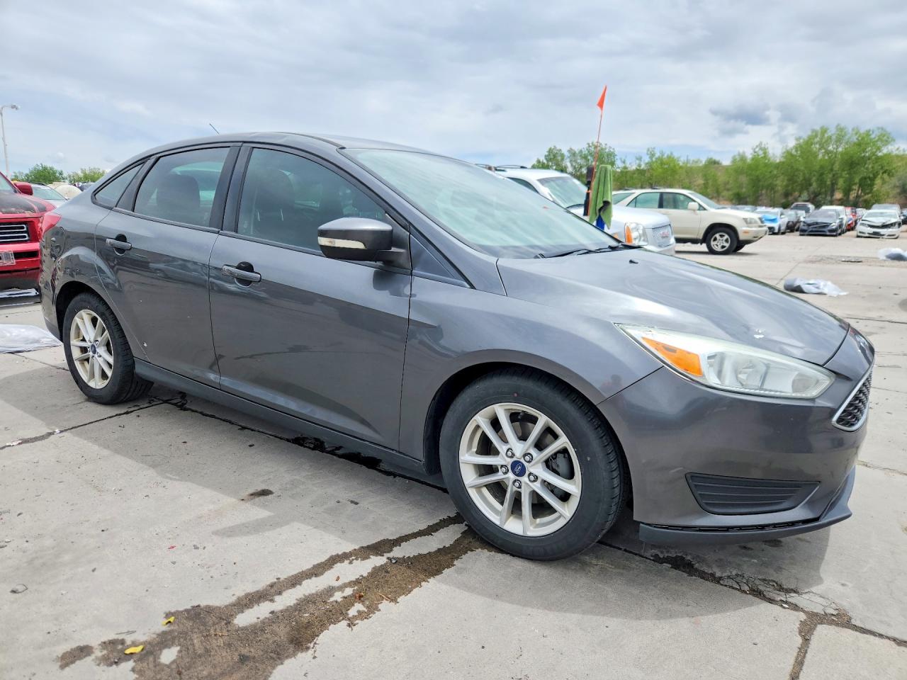 2017 FORD FOCUS SE photo 7