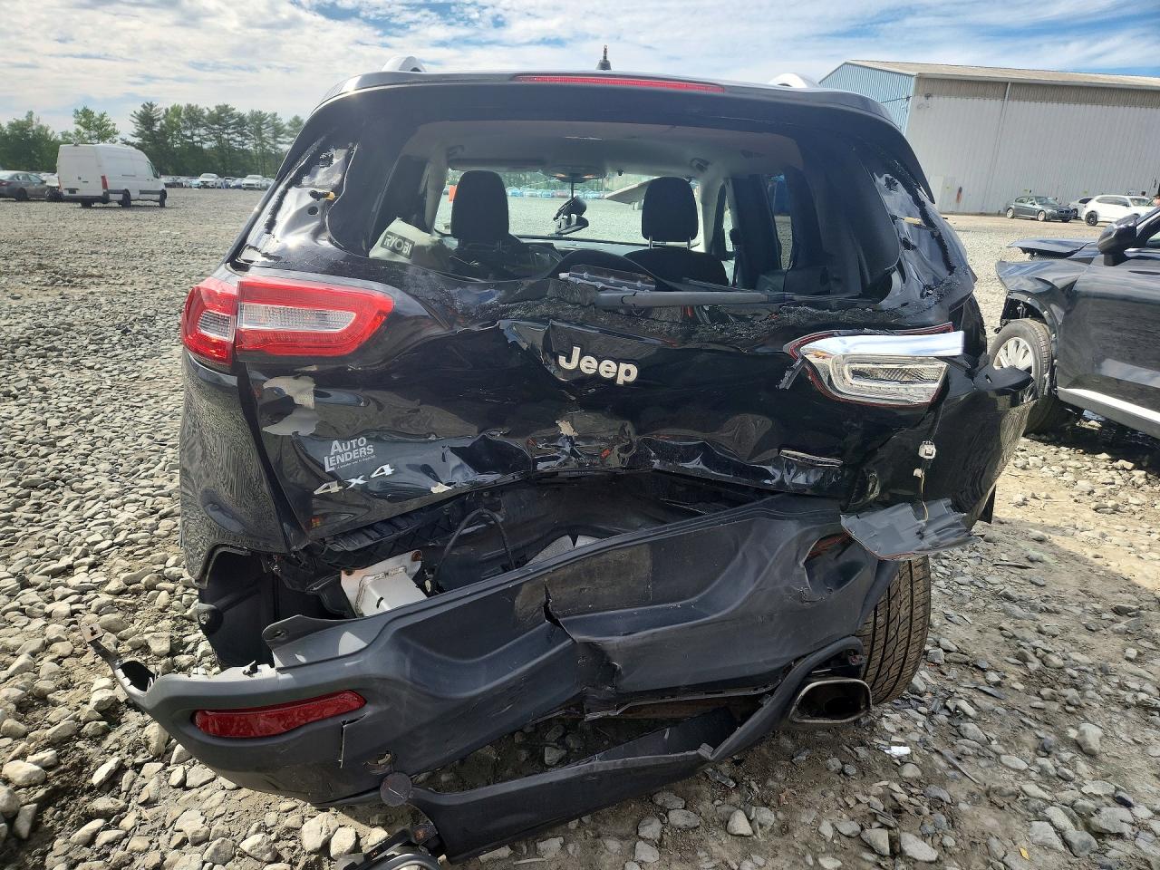 2015 JEEP CHEROKEE LATITUDE photo 11