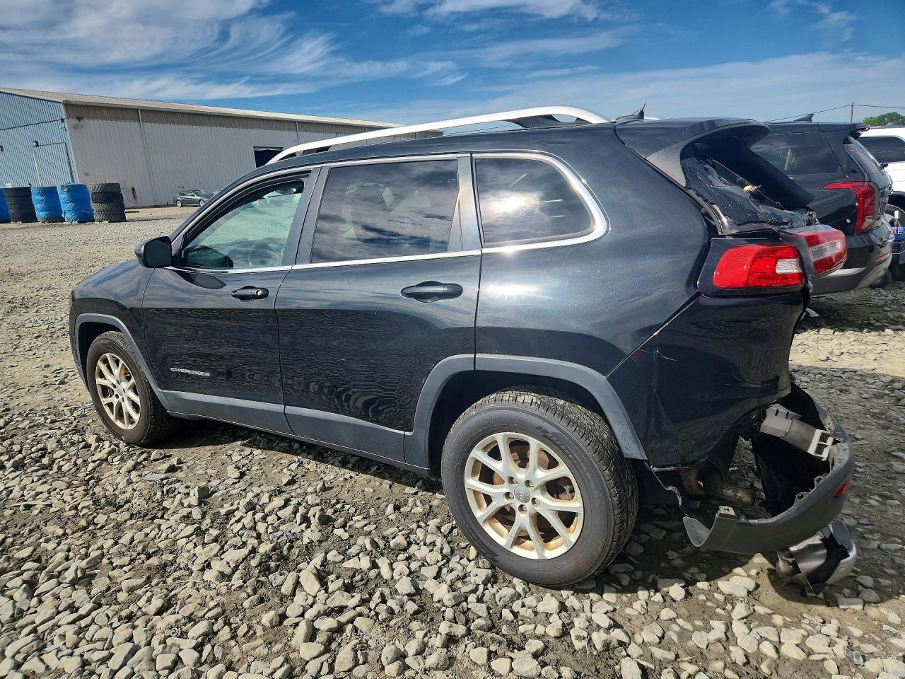 2015 JEEP CHEROKEE LATITUDE photo 3