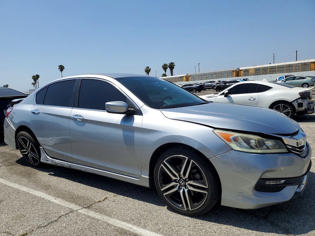 2016 HONDA ACCORD SPORT photo 4