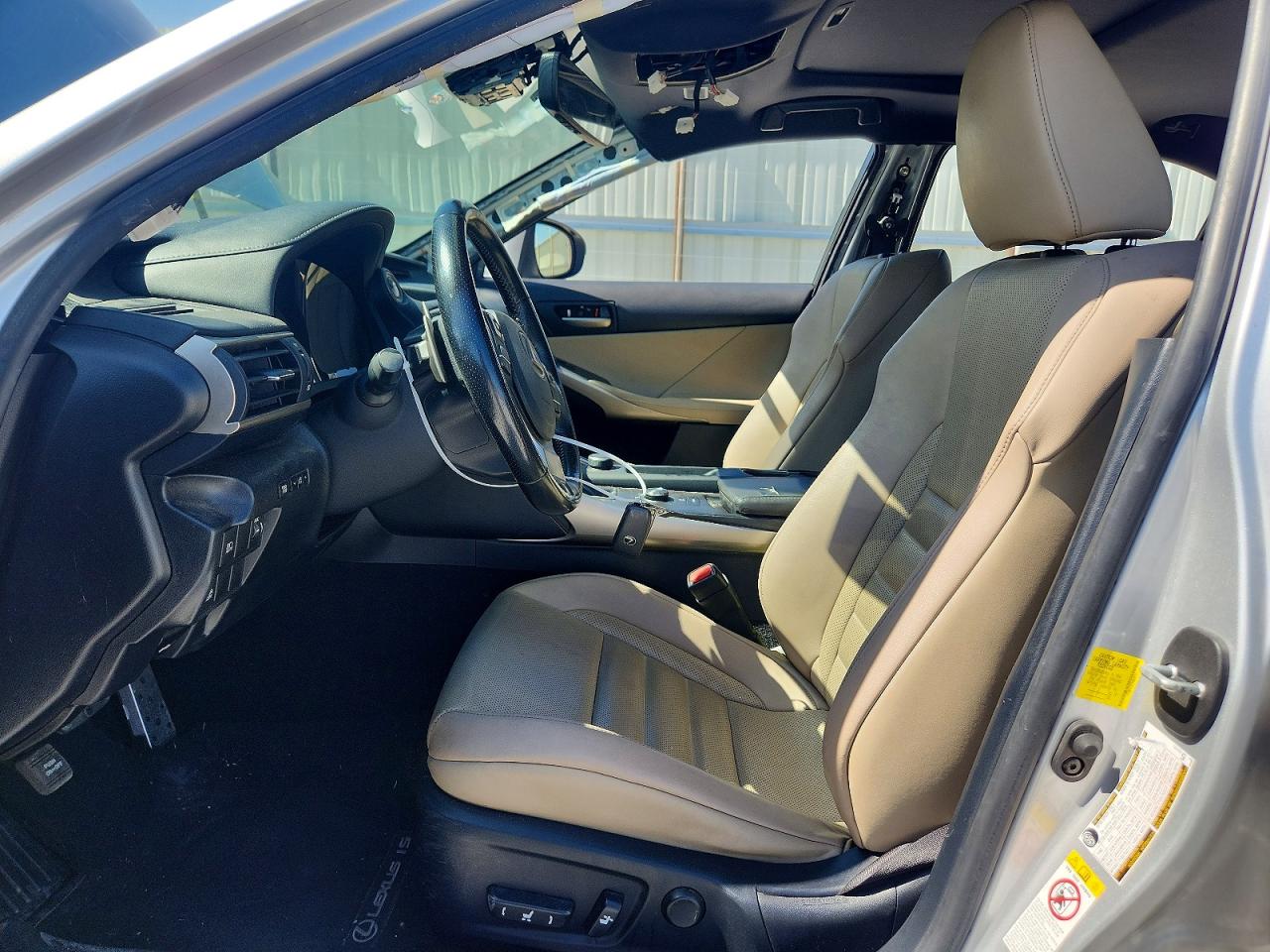 2017 LEXUS IS 200T photo 13