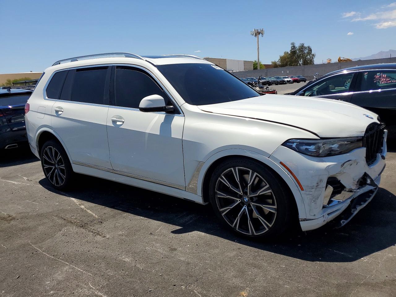 2022 BMW X7 XDRIVE40I photo 7