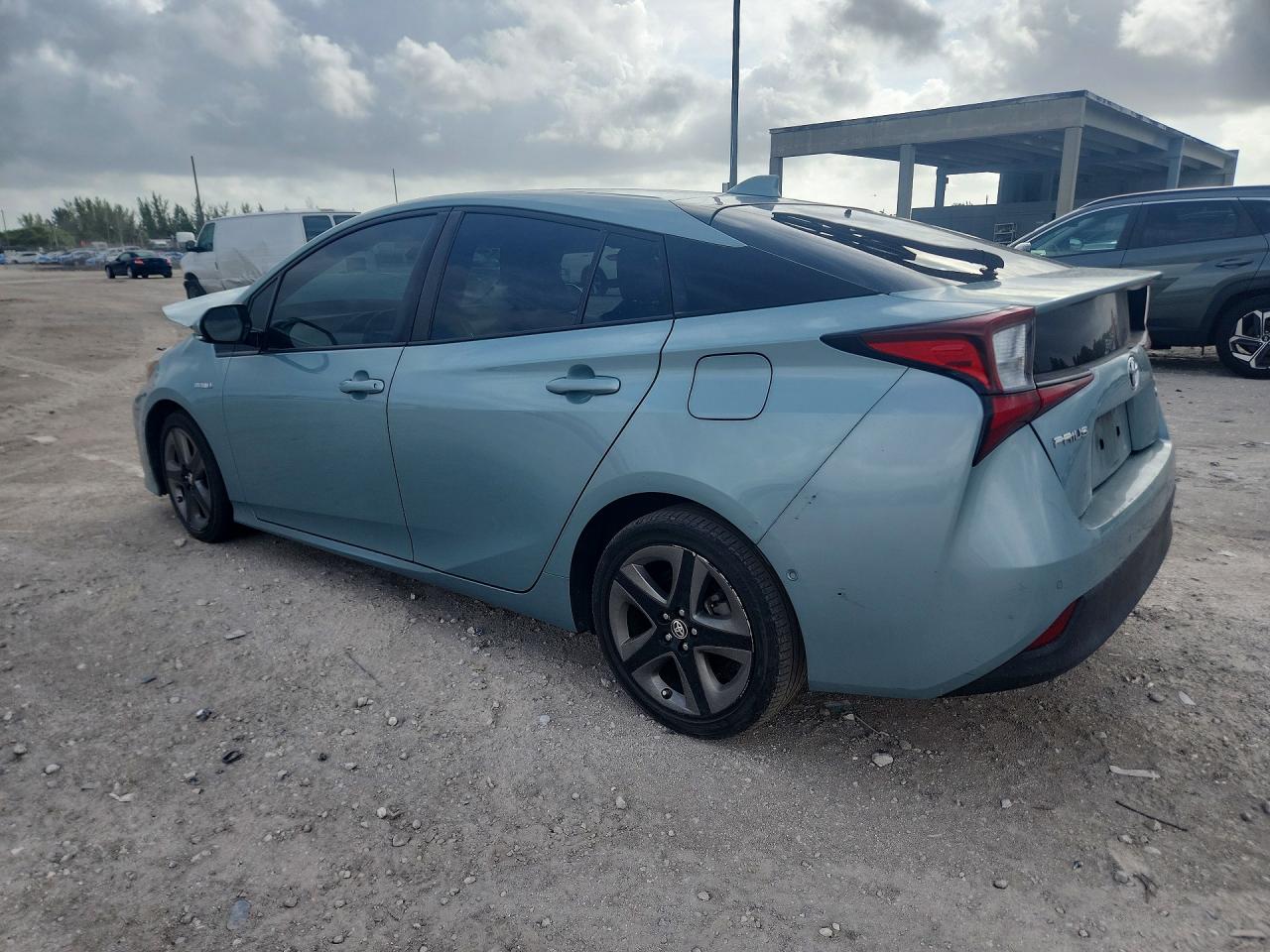 2019 TOYOTA PRIUS LIMITED photo 2