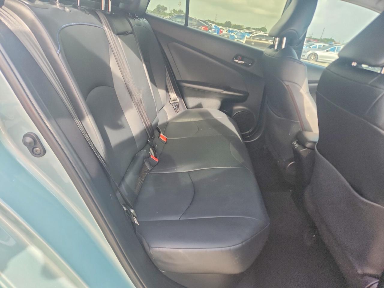 2019 TOYOTA PRIUS LIMITED photo 10