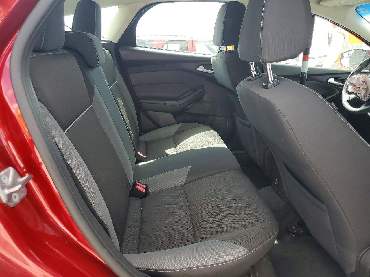 2013 FORD FOCUS SE photo 19