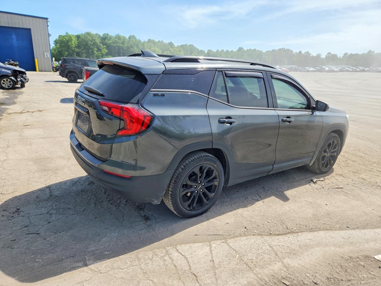 2020 GMC TERRAIN SLE photo 7
