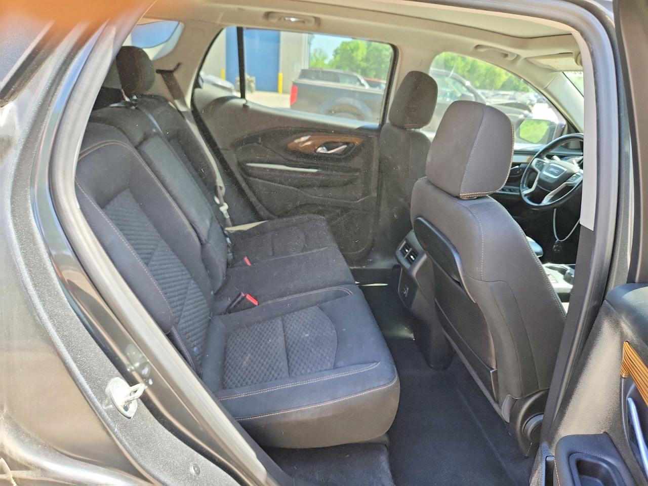 2020 GMC TERRAIN SLE photo 31