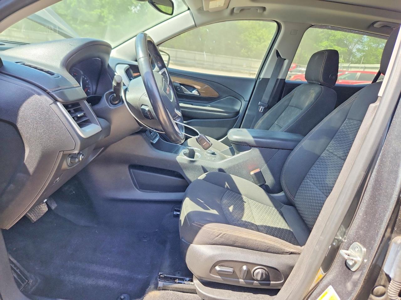 2020 GMC TERRAIN SLE photo 19