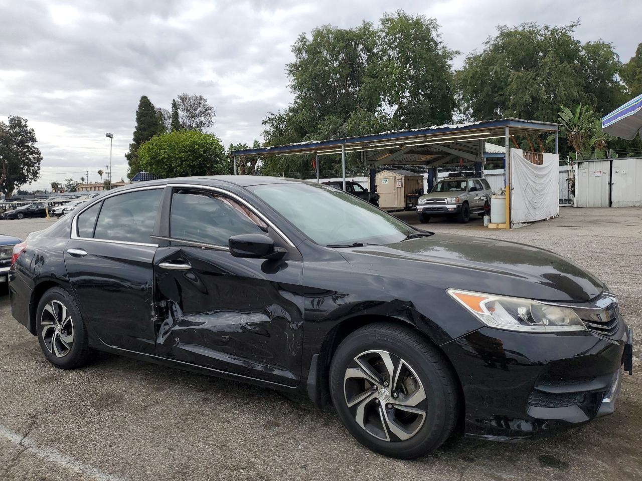 2016 HONDA ACCORD LX photo 7