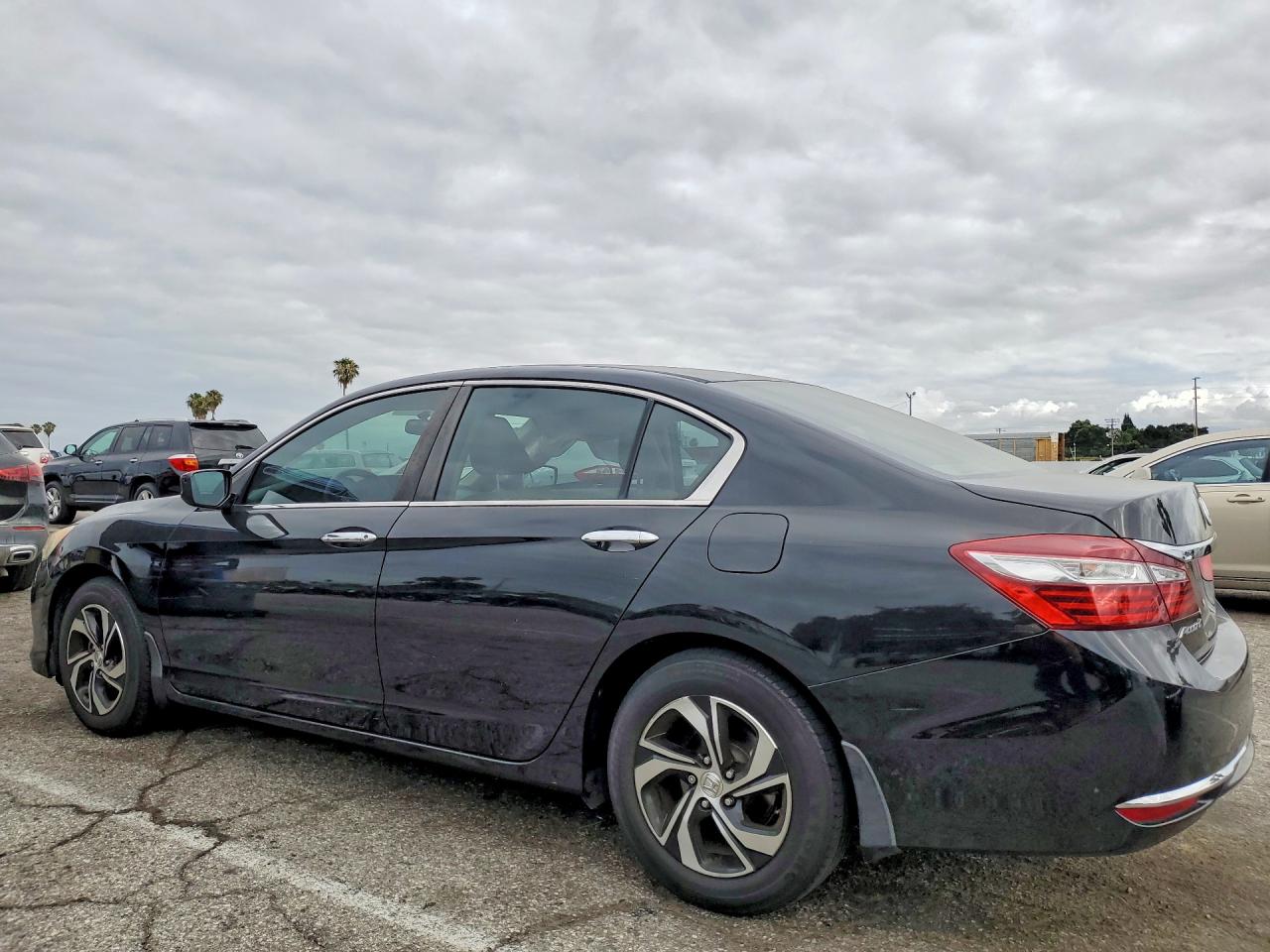 2016 HONDA ACCORD LX photo 3