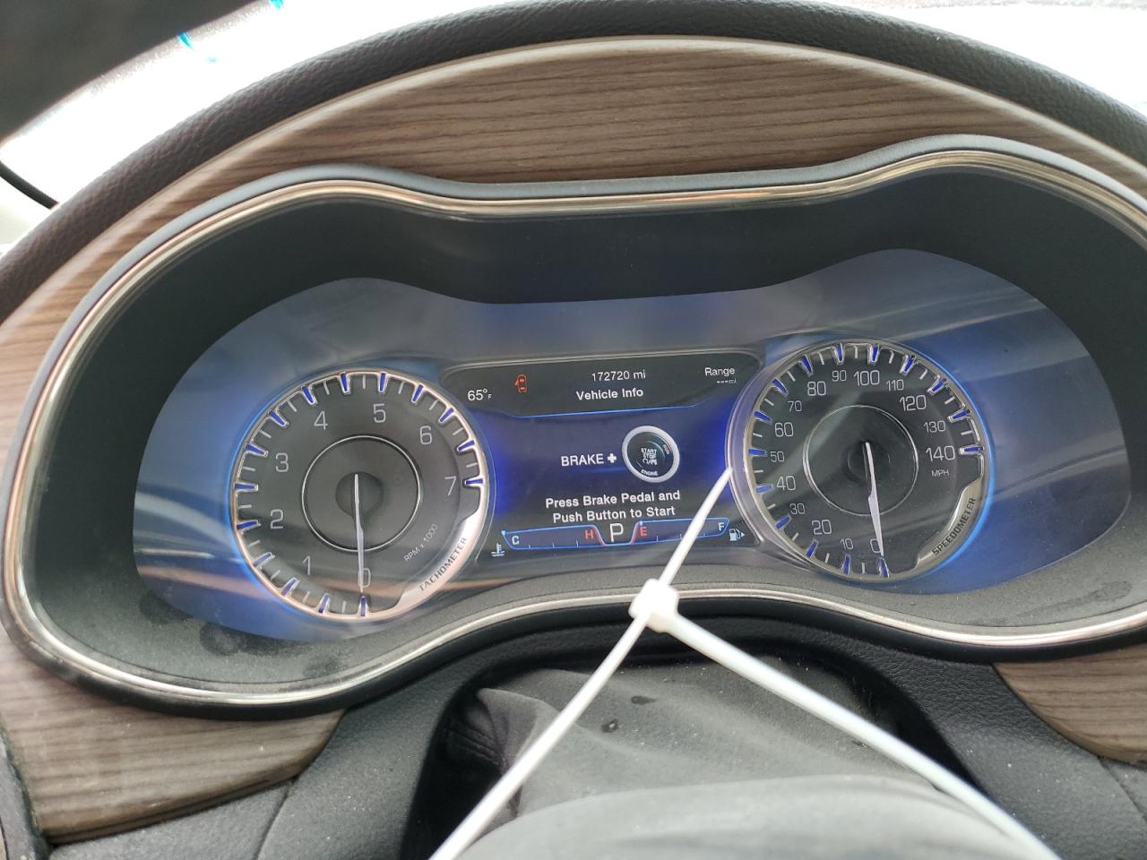 2015 CHRYSLER 200 C photo 9