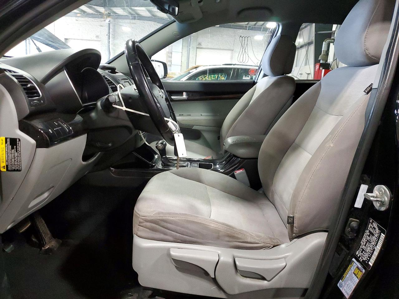 2014 KIA SORENTO LX photo 13