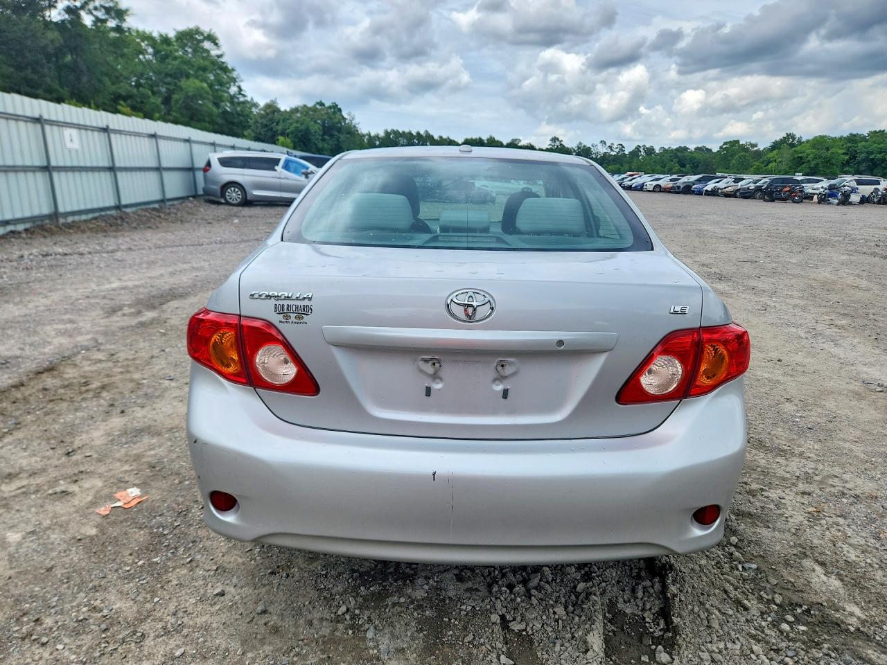 2010 TOYOTA COROLLA LE photo 6