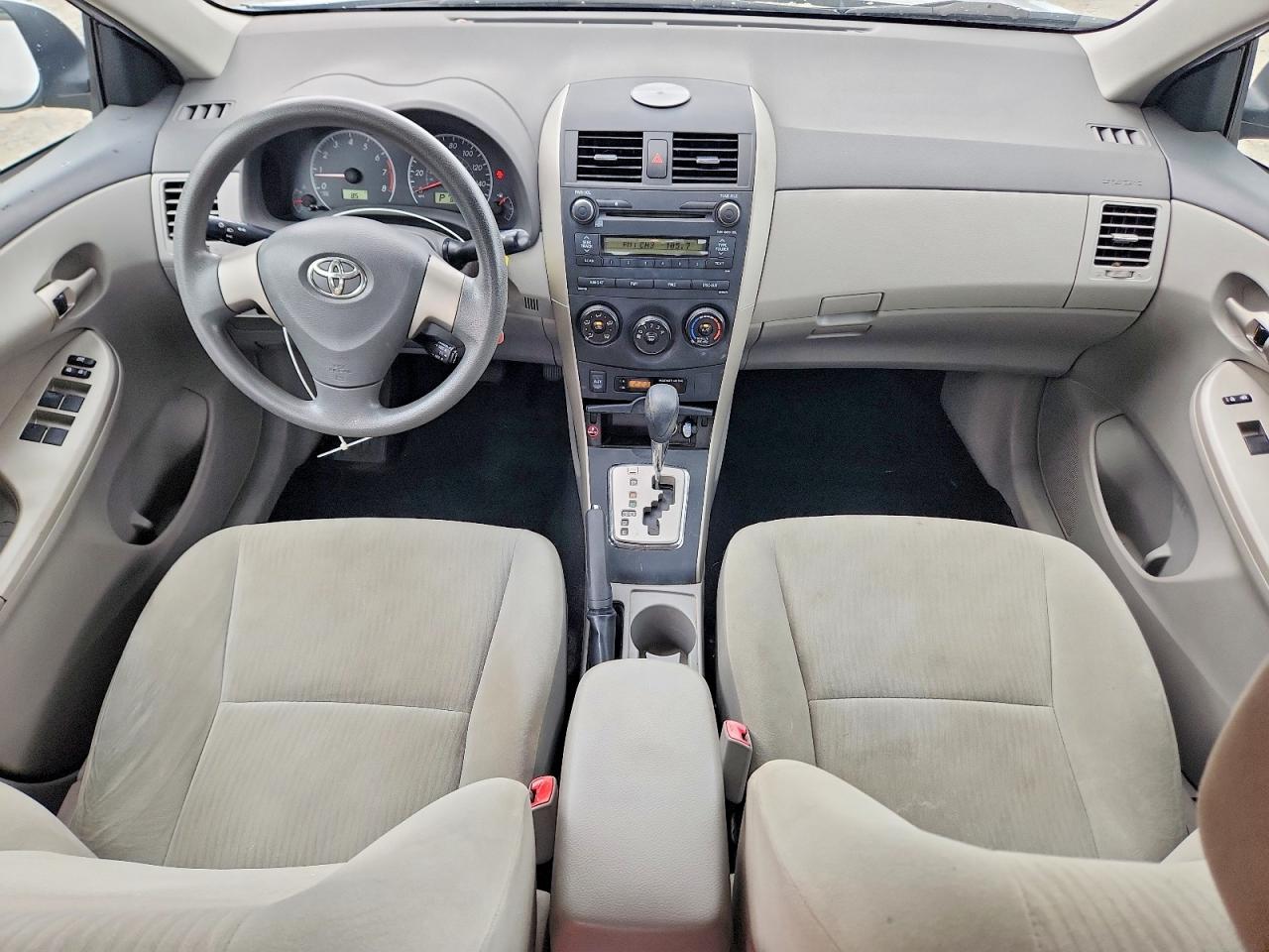 2010 TOYOTA COROLLA LE photo 8