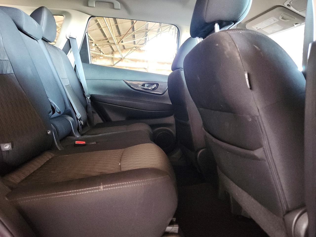 2018 NISSAN ROGUE SV photo 31