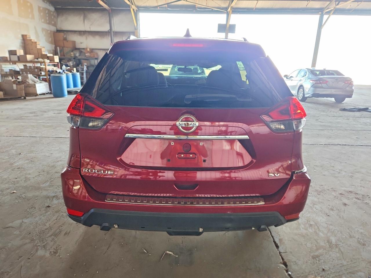2018 NISSAN ROGUE SV photo 16