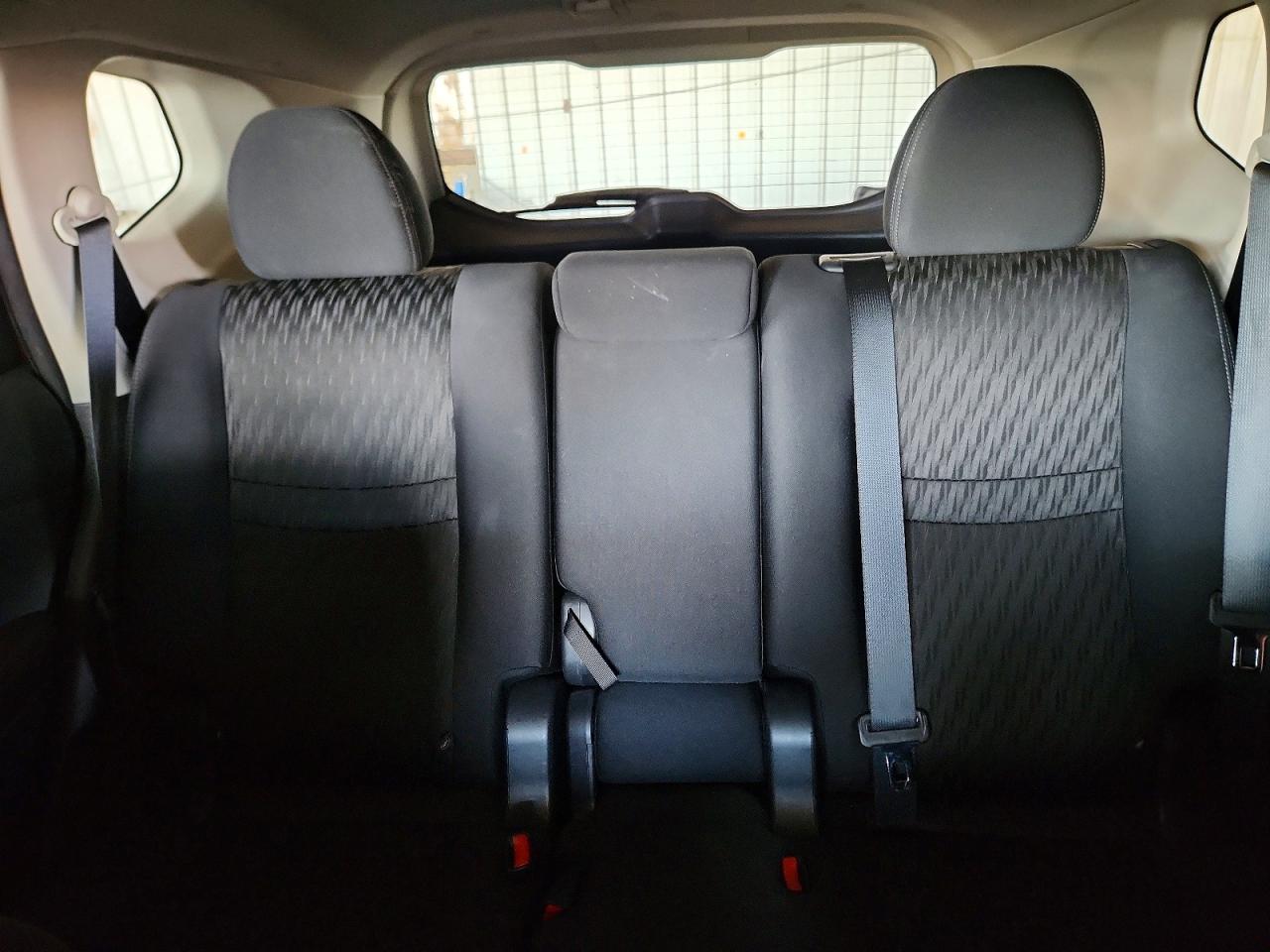 2018 NISSAN ROGUE SV photo 28