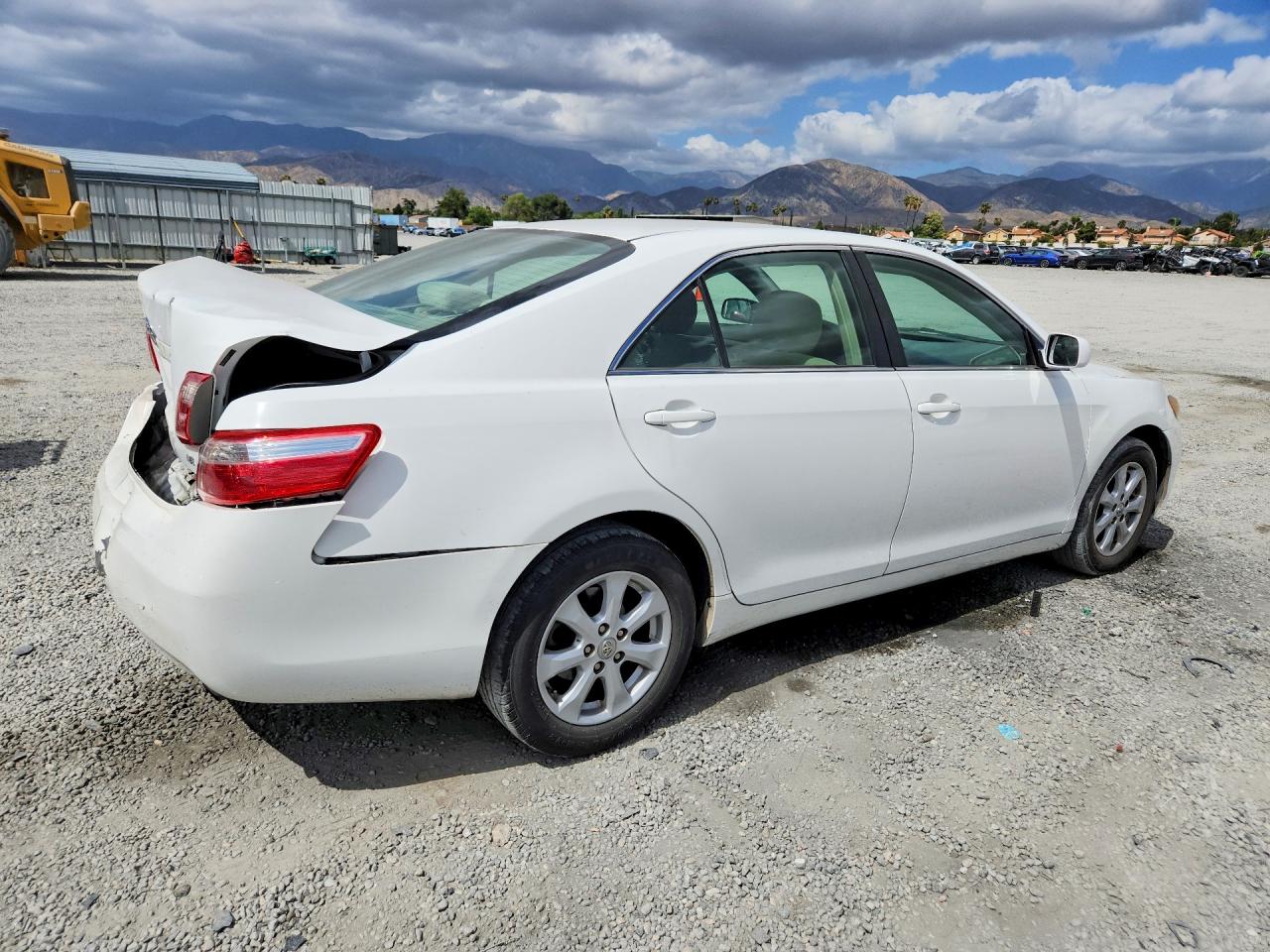 2007 TOYOTA CAMRY LE photo 7