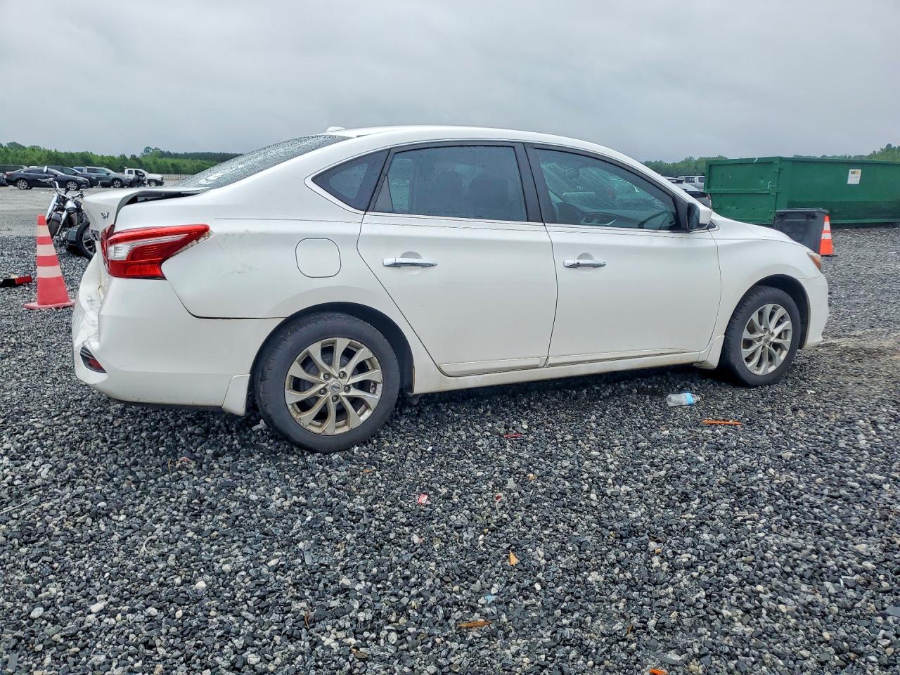 2019 NISSAN SENTRA SV photo 3